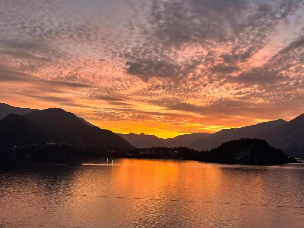 Rose-coloured sunset sky above Lake Como
